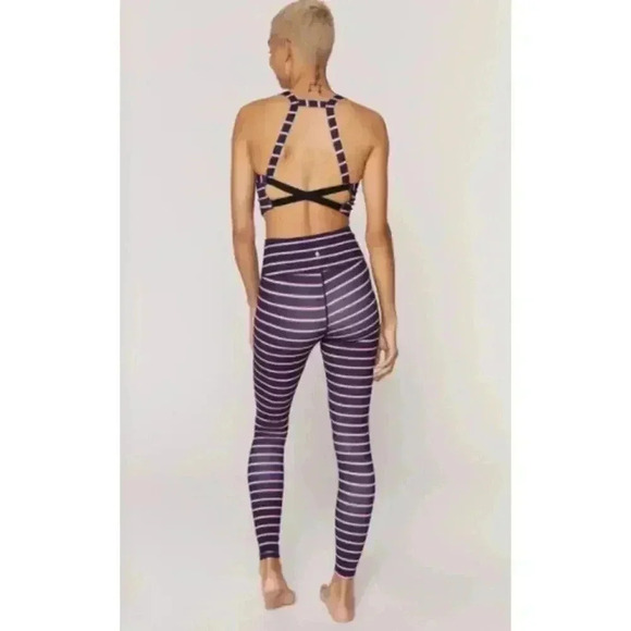 Spiritual‎ Gangster Striped Essential Legging - Picture 2 of 13